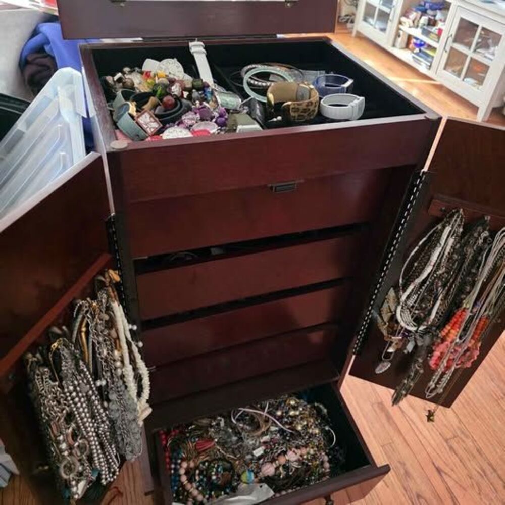 A ton of different Jewelry and watches